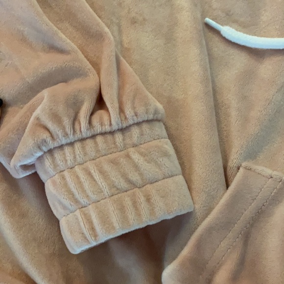 Women’s size small pink velvet cropped sweatshirt - Picture 2 of 3
